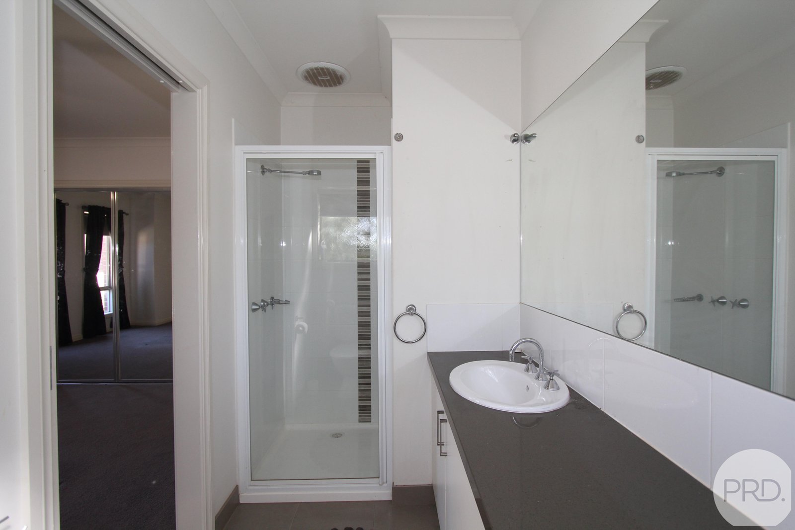 3/6 Sainsbury Court MOUNT CLEAR 9