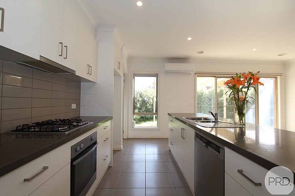 3/6 Sainsbury Court MOUNT CLEAR 2