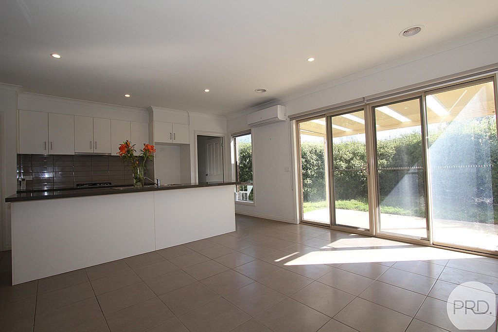 3/6 Sainsbury Court MOUNT CLEAR 4