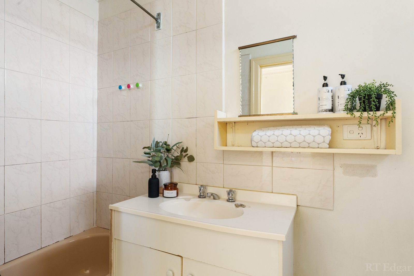 Real Estate and Property in 36 Salisbury Grove, Northcote, VIC