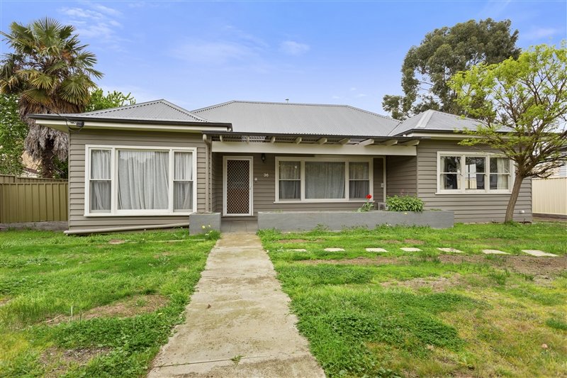 36 Somerville Street FLORA HILL 1