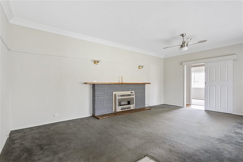 36 Somerville Street FLORA HILL 2