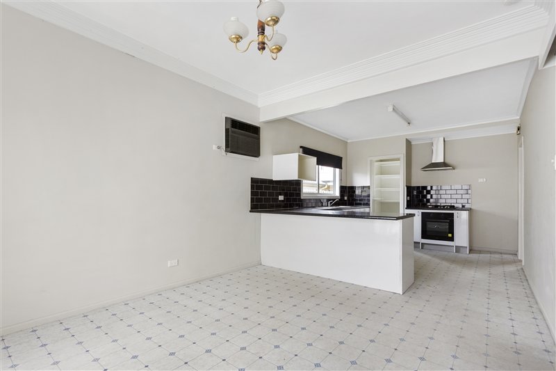 36 Somerville Street FLORA HILL 4
