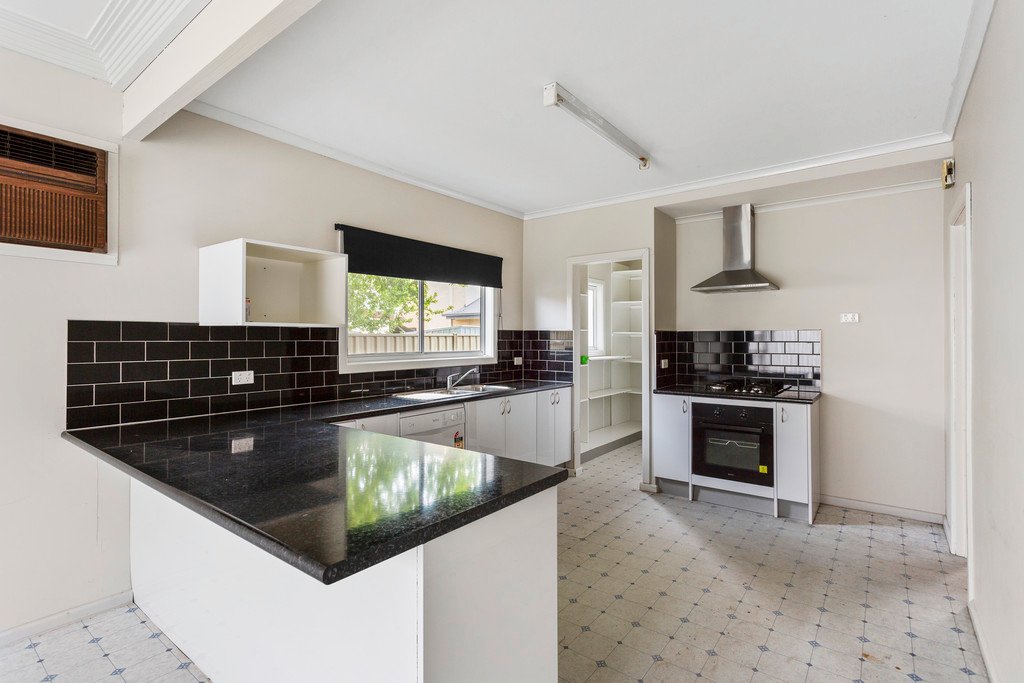 36 Somerville Street FLORA HILL 3