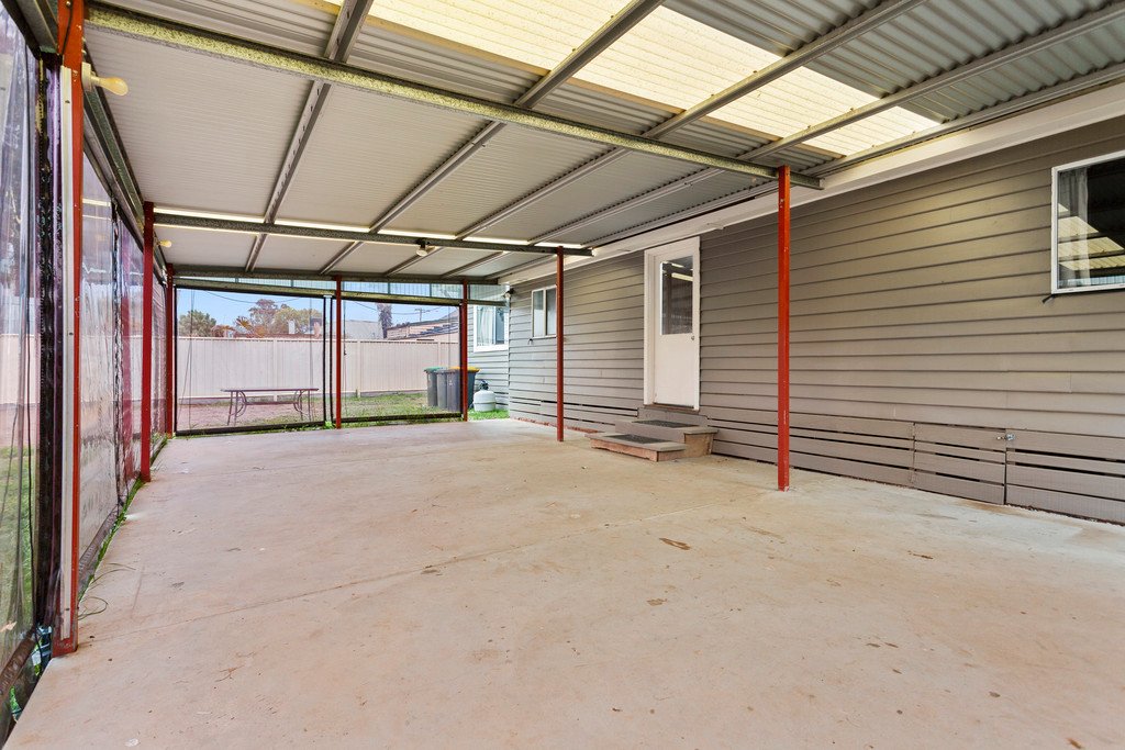 36 Somerville Street FLORA HILL 10