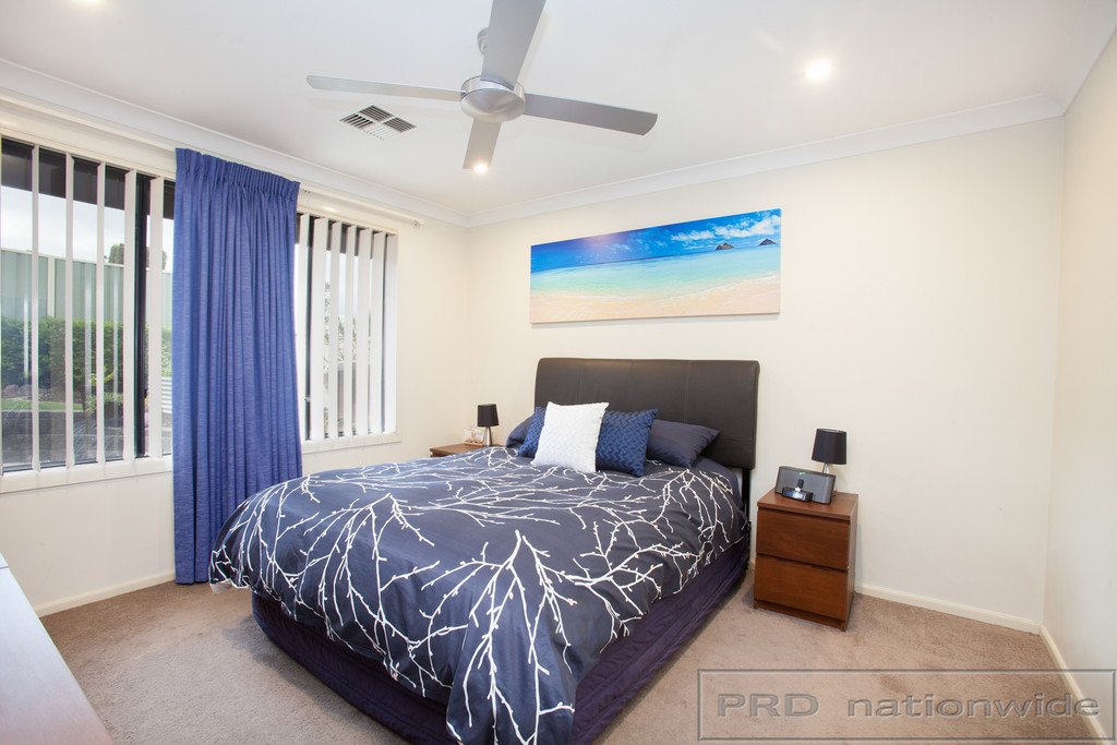 36 Squadron Cres  RUTHERFORD 9
