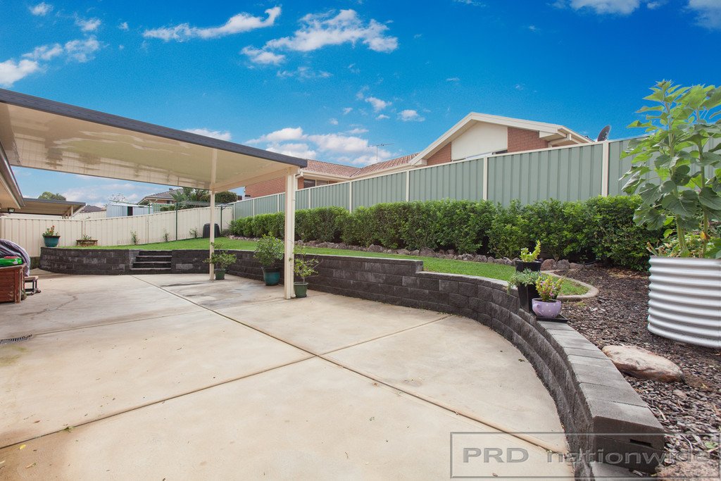 36 Squadron Cres  RUTHERFORD 16