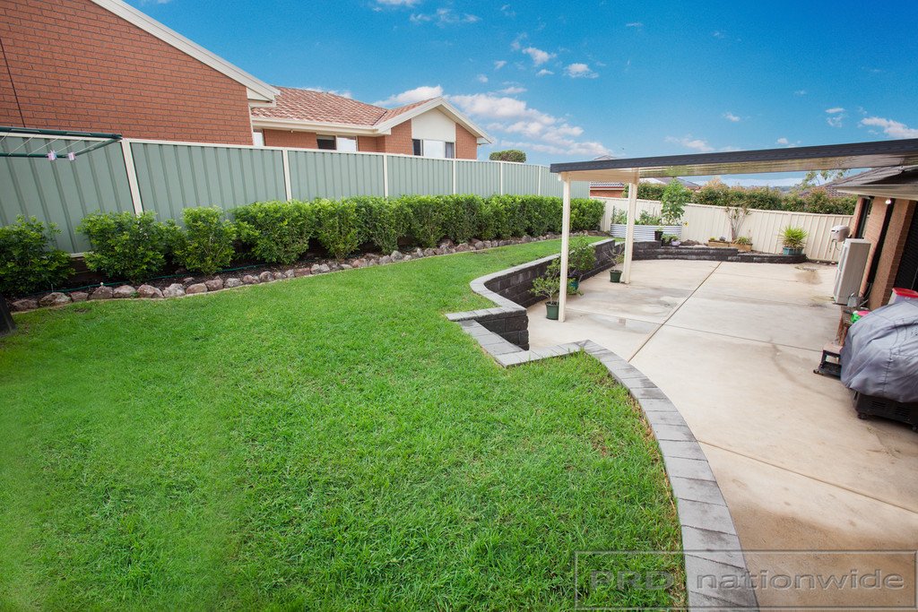 36 Squadron Cres  RUTHERFORD 18
