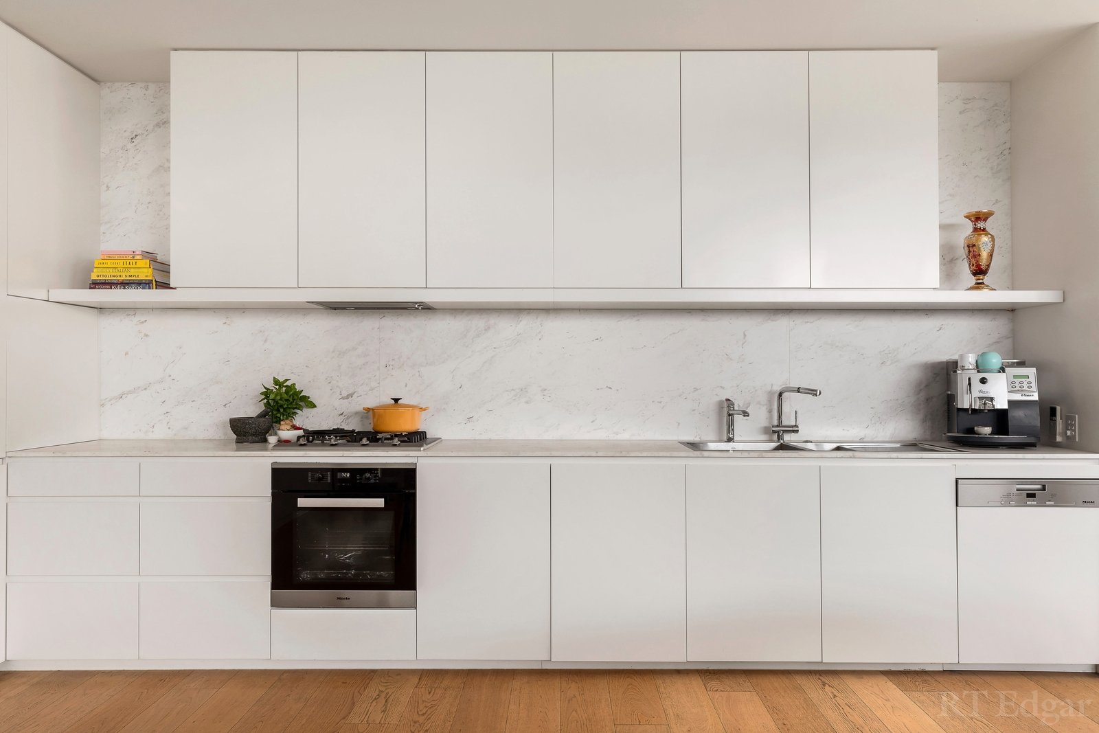 Real Estate and Property in 3/6 St Johns Lane, Toorak, VIC