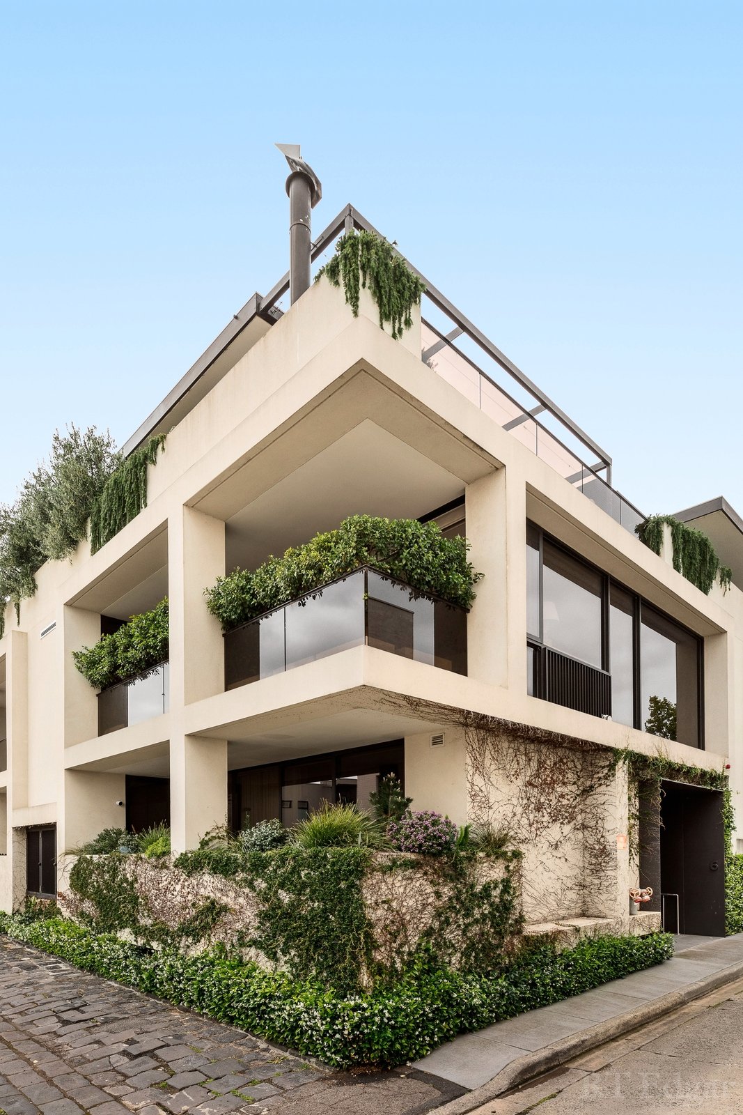 Real Estate and Property in 3/6 St Johns Lane, Toorak, VIC