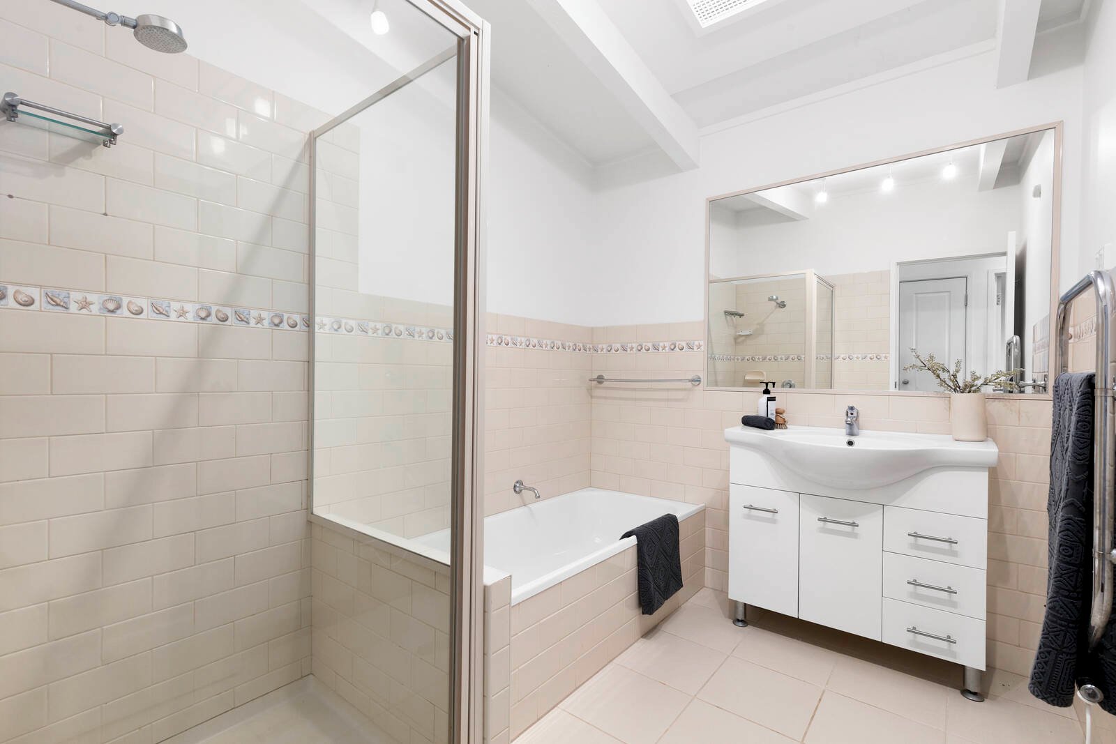 Real Estate and Property in 36 Stephens Parade, Barwon Heads, VIC