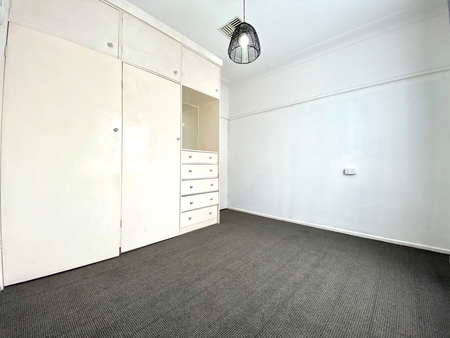 36 Stewart Avenue TAMWORTH 5