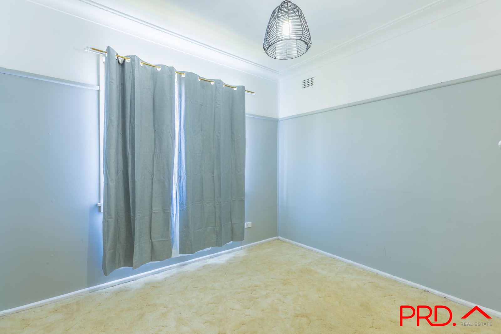 36 Stewart Avenue TAMWORTH 9