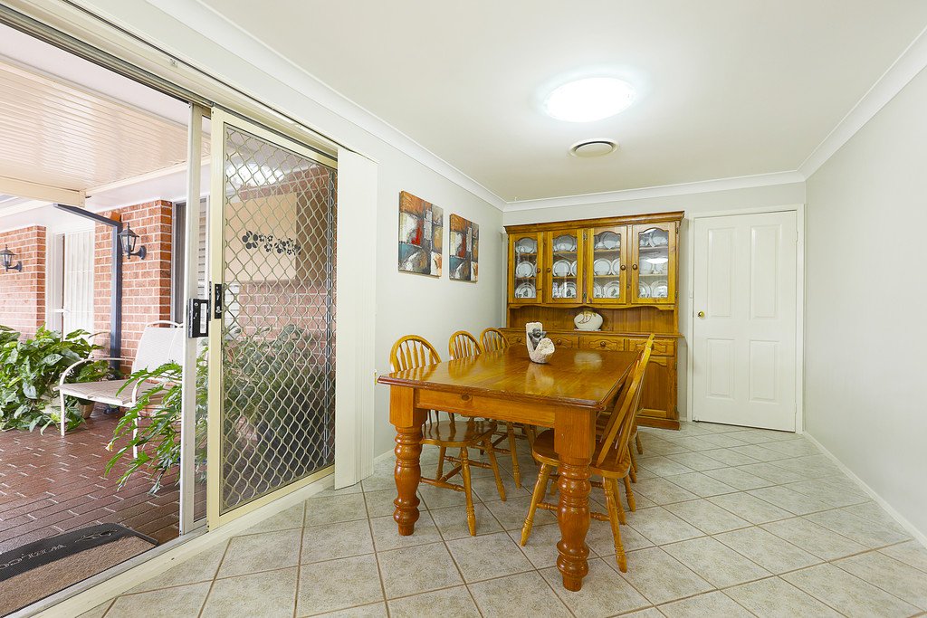 36 Summerfield Circuit CAMBRIDGE GARDENS 4