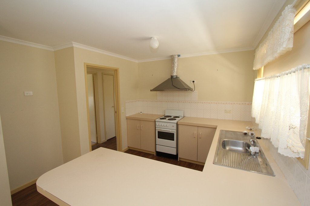 36 Sussex Street LINTON 9