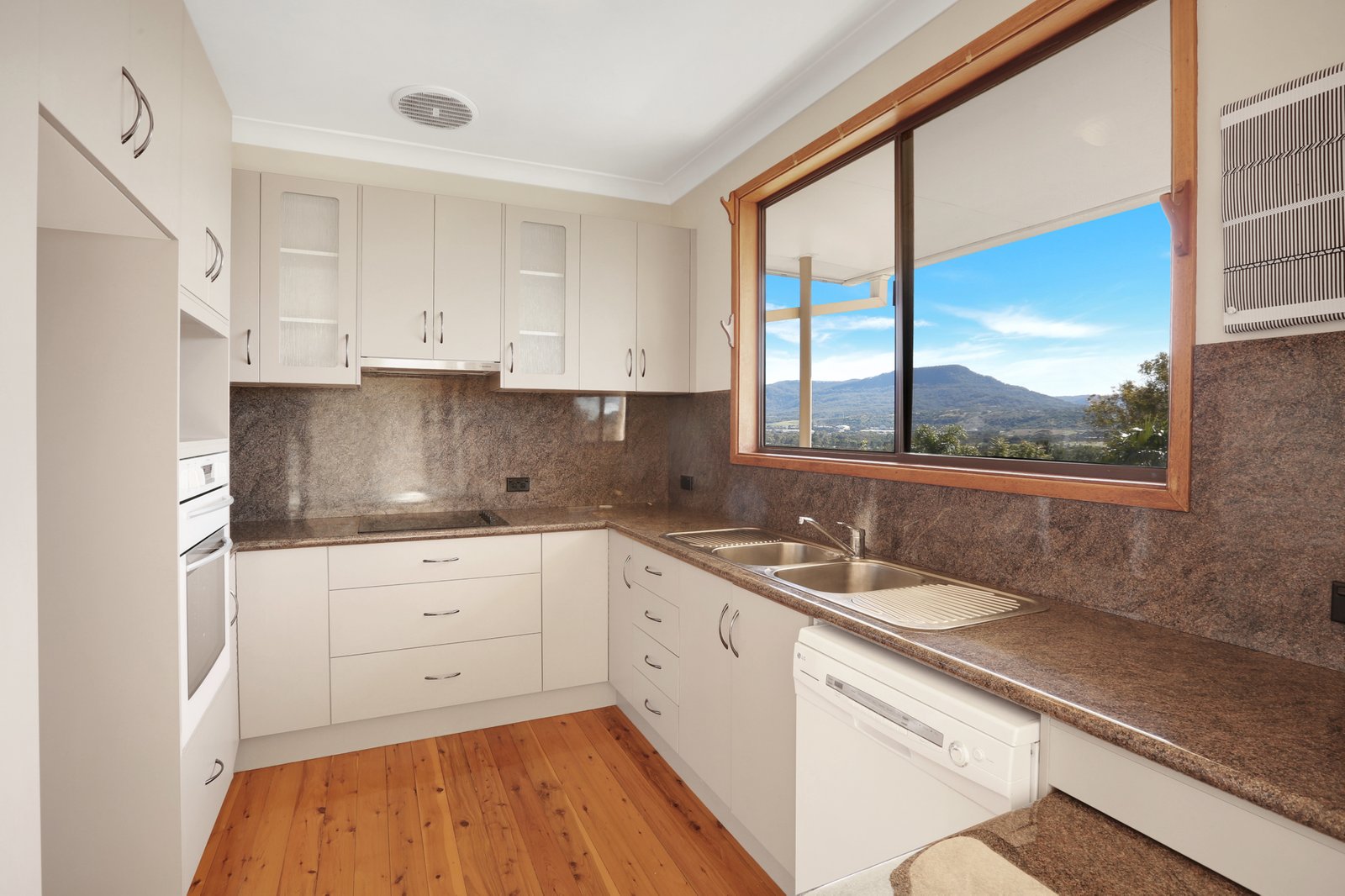 36 Tait Ave  KANAHOOKA 4