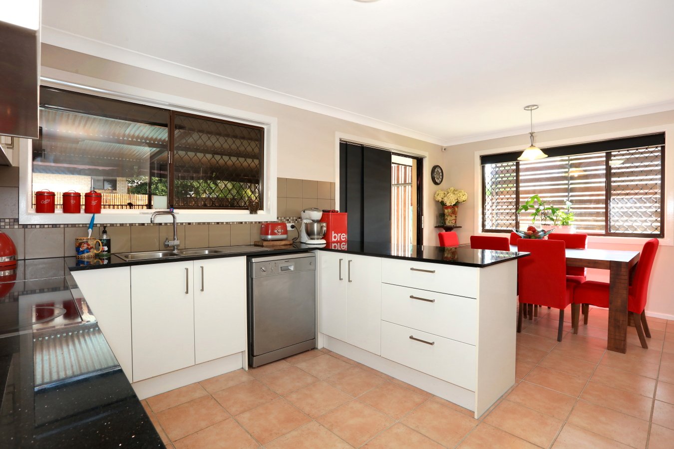 36 Tecoma Street SOUTHPORT 9