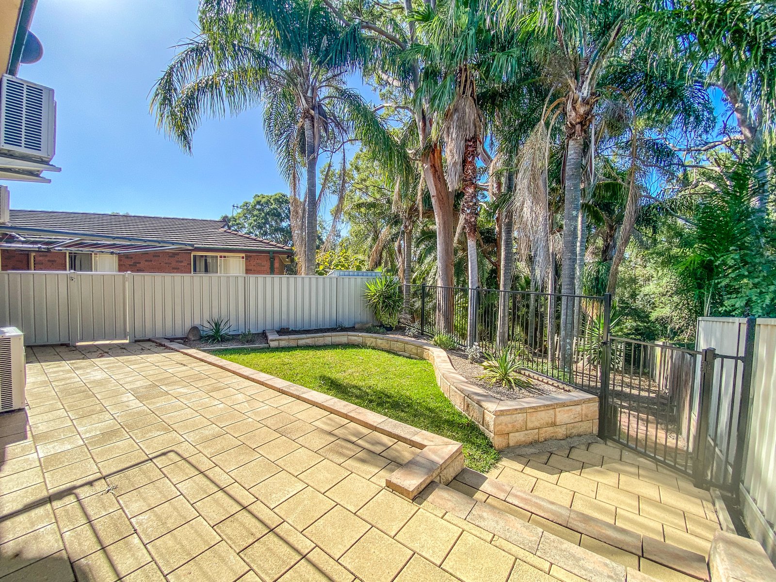 3/6 The Jib  SALAMANDER BAY 16