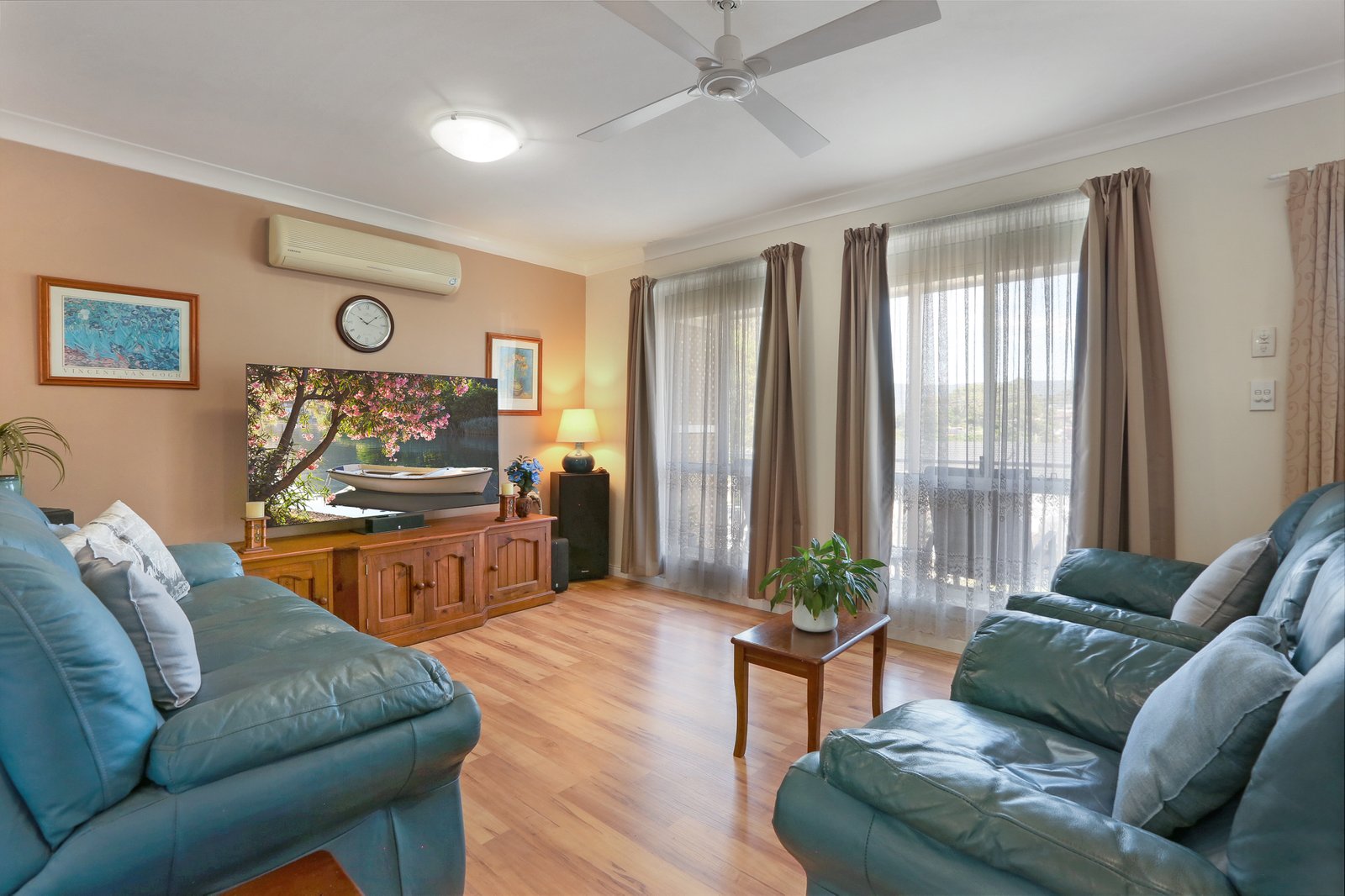 36 Thirroul Road KANAHOOKA 2