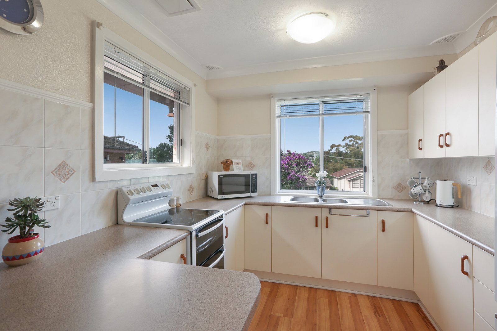 36 Thirroul Road KANAHOOKA 3