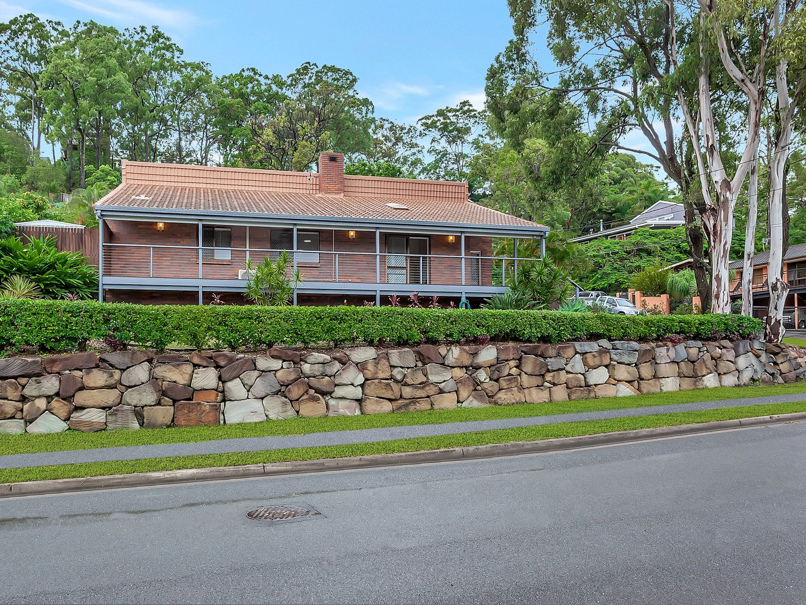 36 Timbertop Mead  BURLEIGH HEADS 3