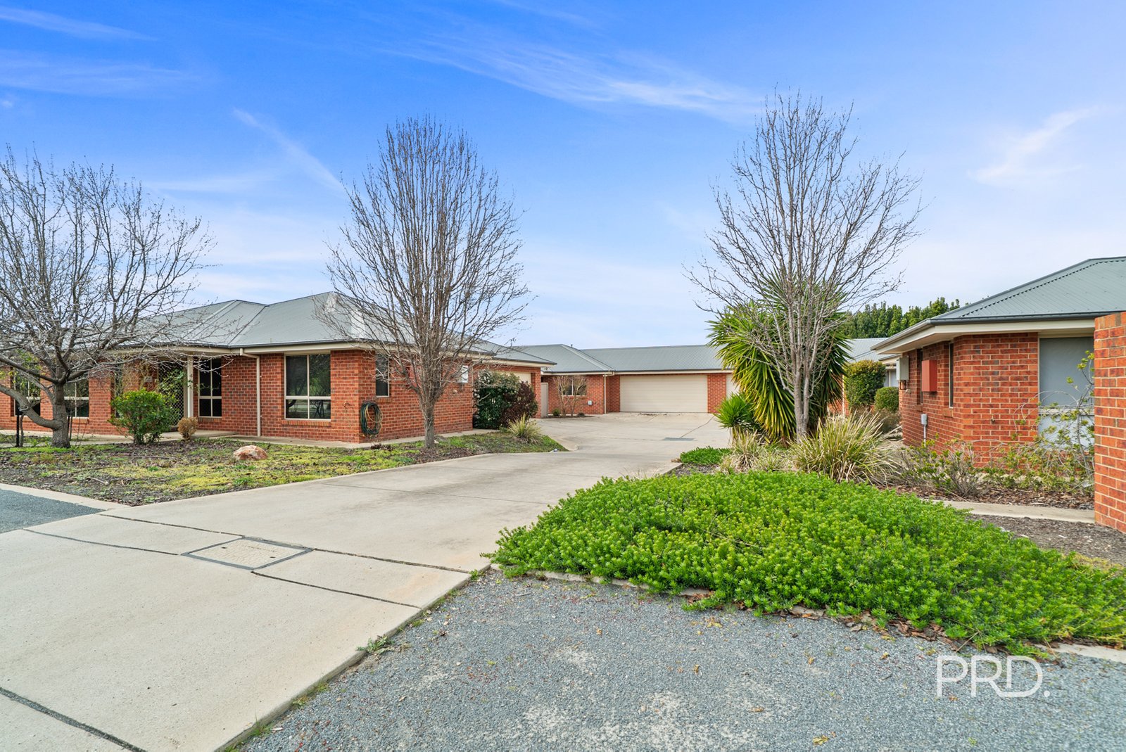 3/6 Trumper Street BOOROOMA 2