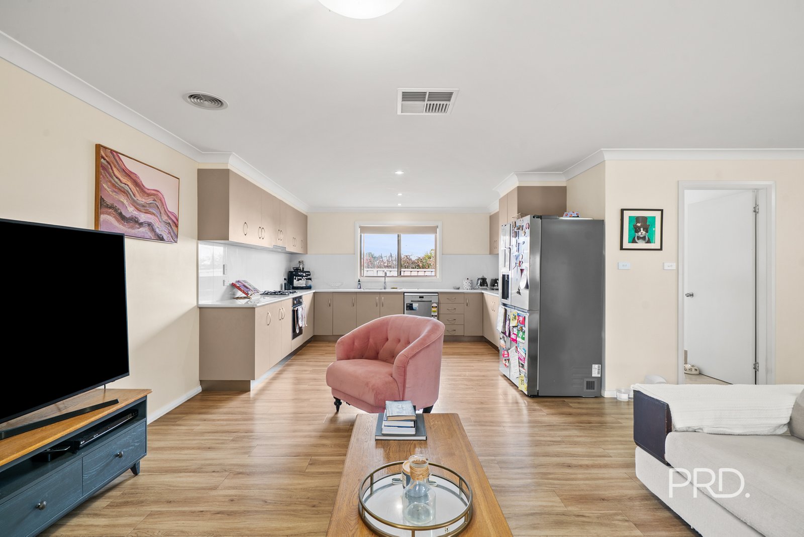 3/6 Trumper Street BOOROOMA 4