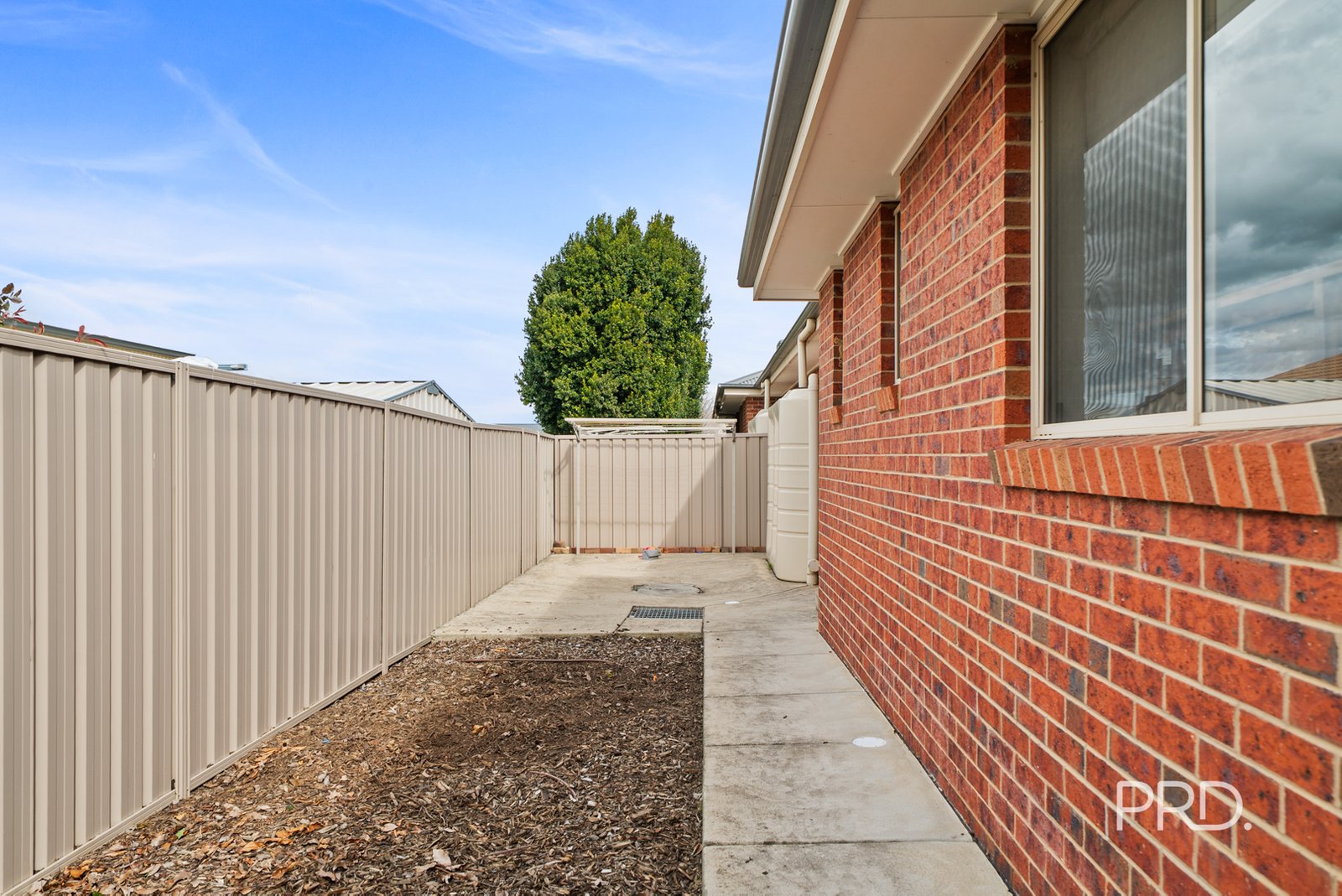 3/6 Trumper Street BOOROOMA 14