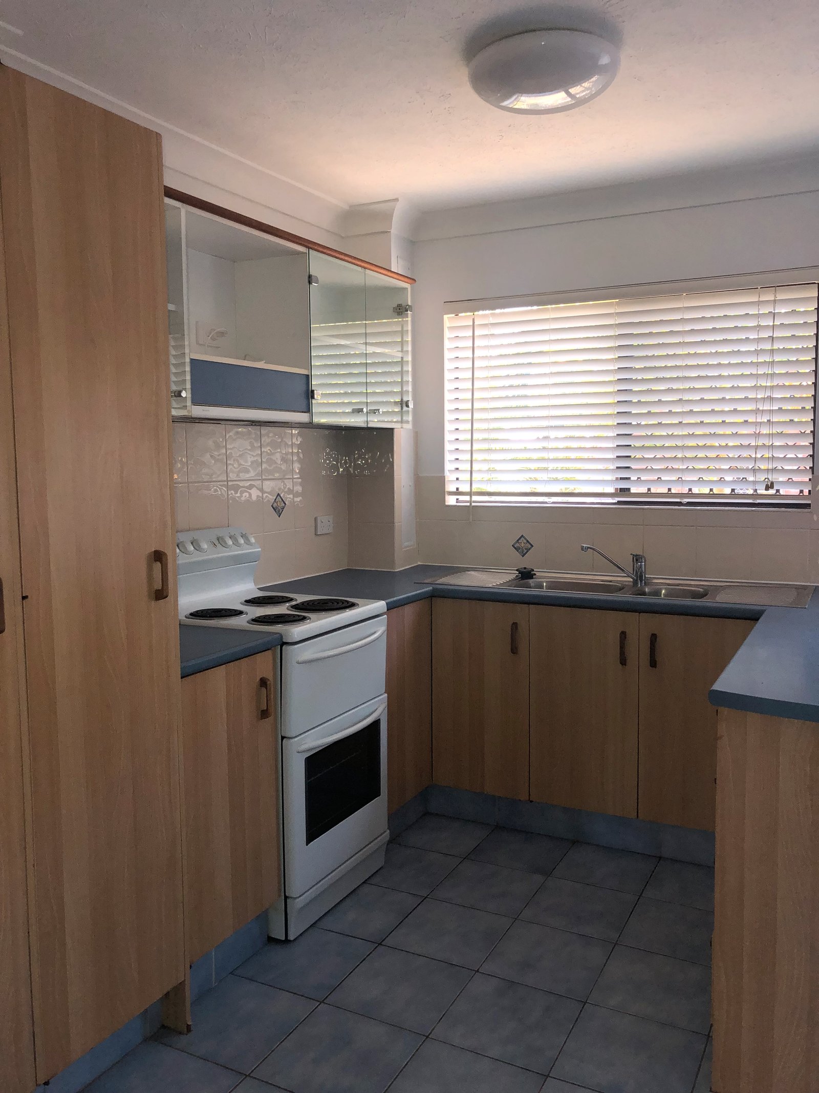 3/6 Twelfth Avenue PALM BEACH 4