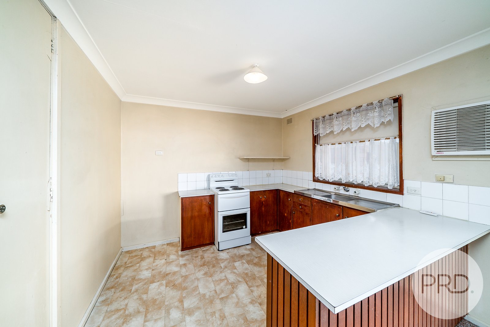 3/6 Veale Street ASHMONT 4