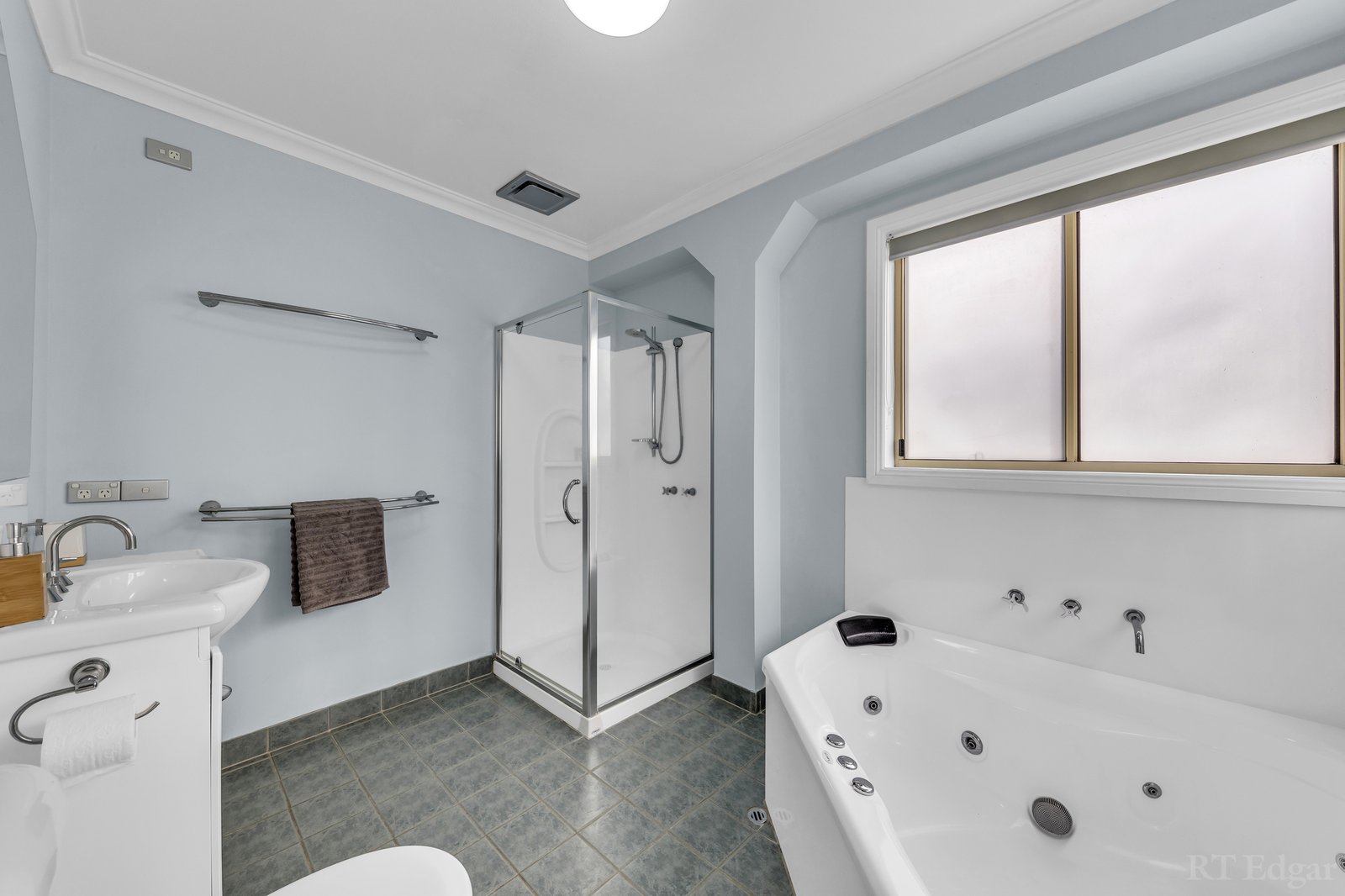 Real Estate and Property in 36 Vista Drive, Mallacoota, VIC