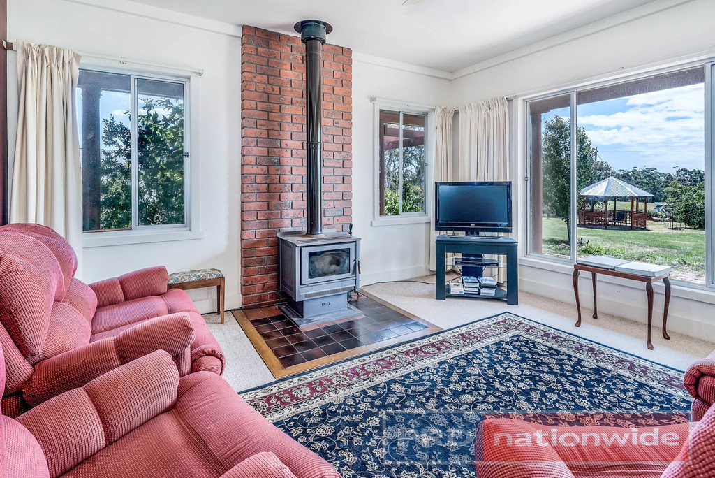 36 Wattle Flat Road WATTLE FLAT 8