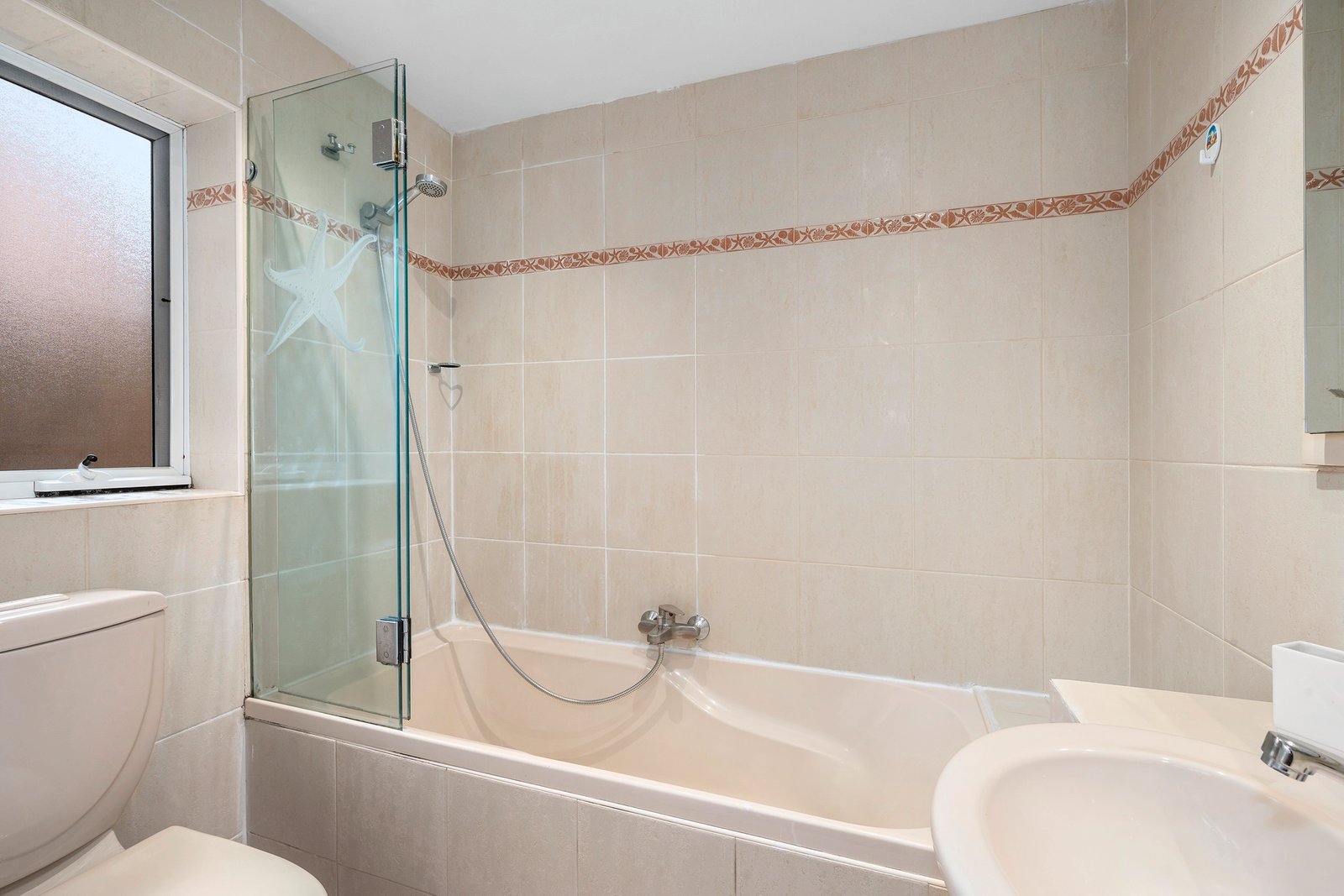 Real Estate and Property in 3/6 Wave Street, Elwood, VIC