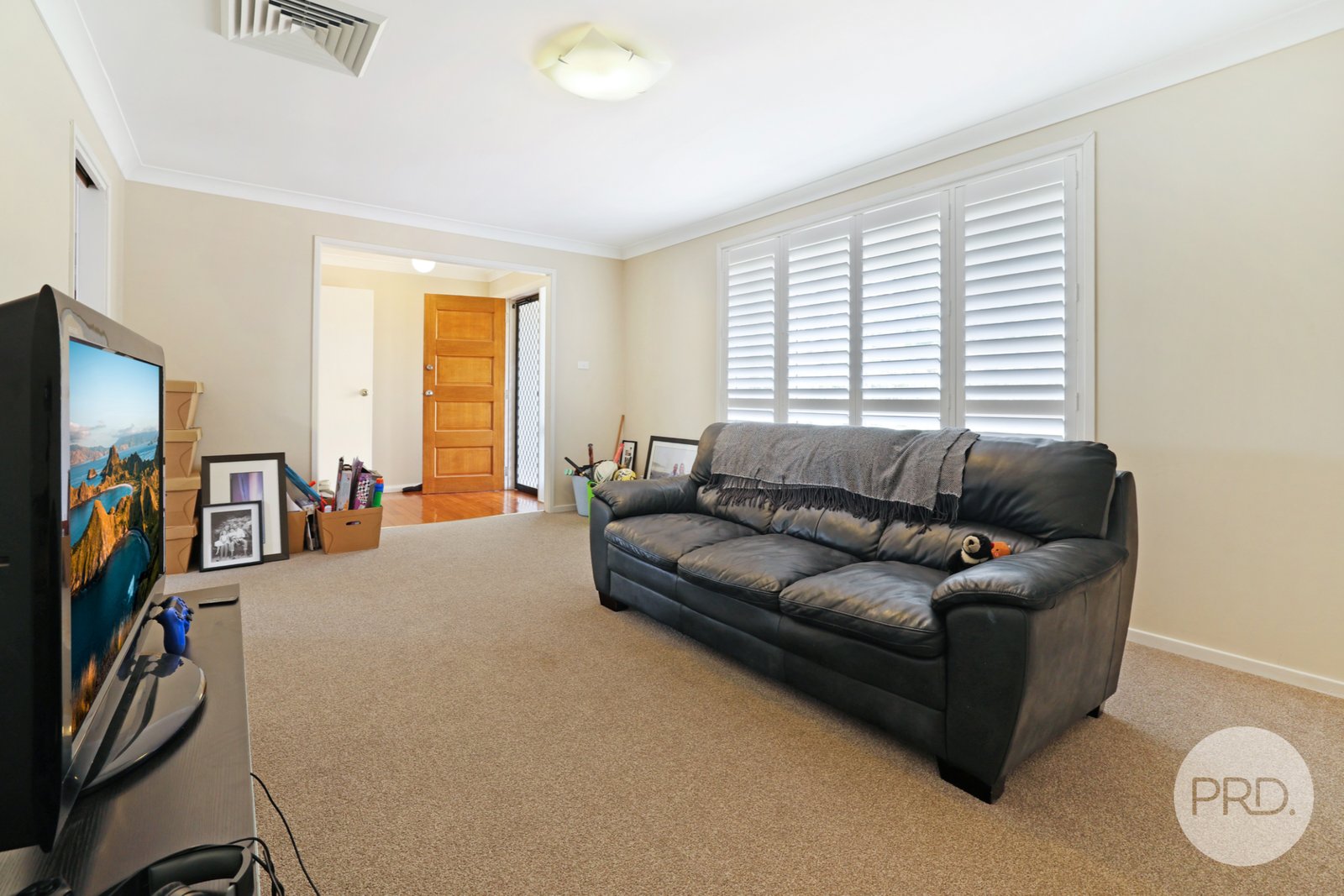 36 Windhover Crescent TAMWORTH 4