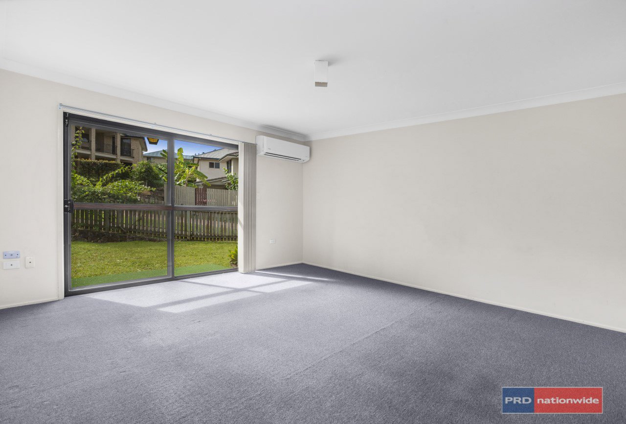 36 Winthrop St  (Cul-De-Sac)  WISHART 5