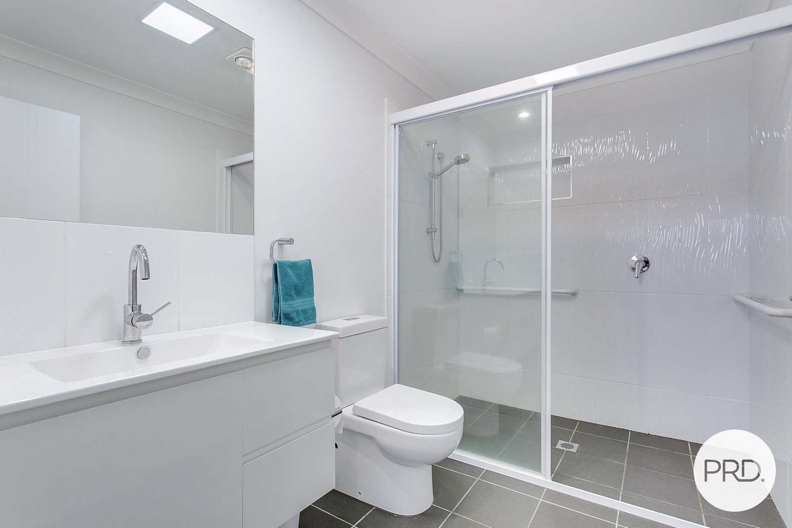 3/60 Lord Street LAURIETON 9