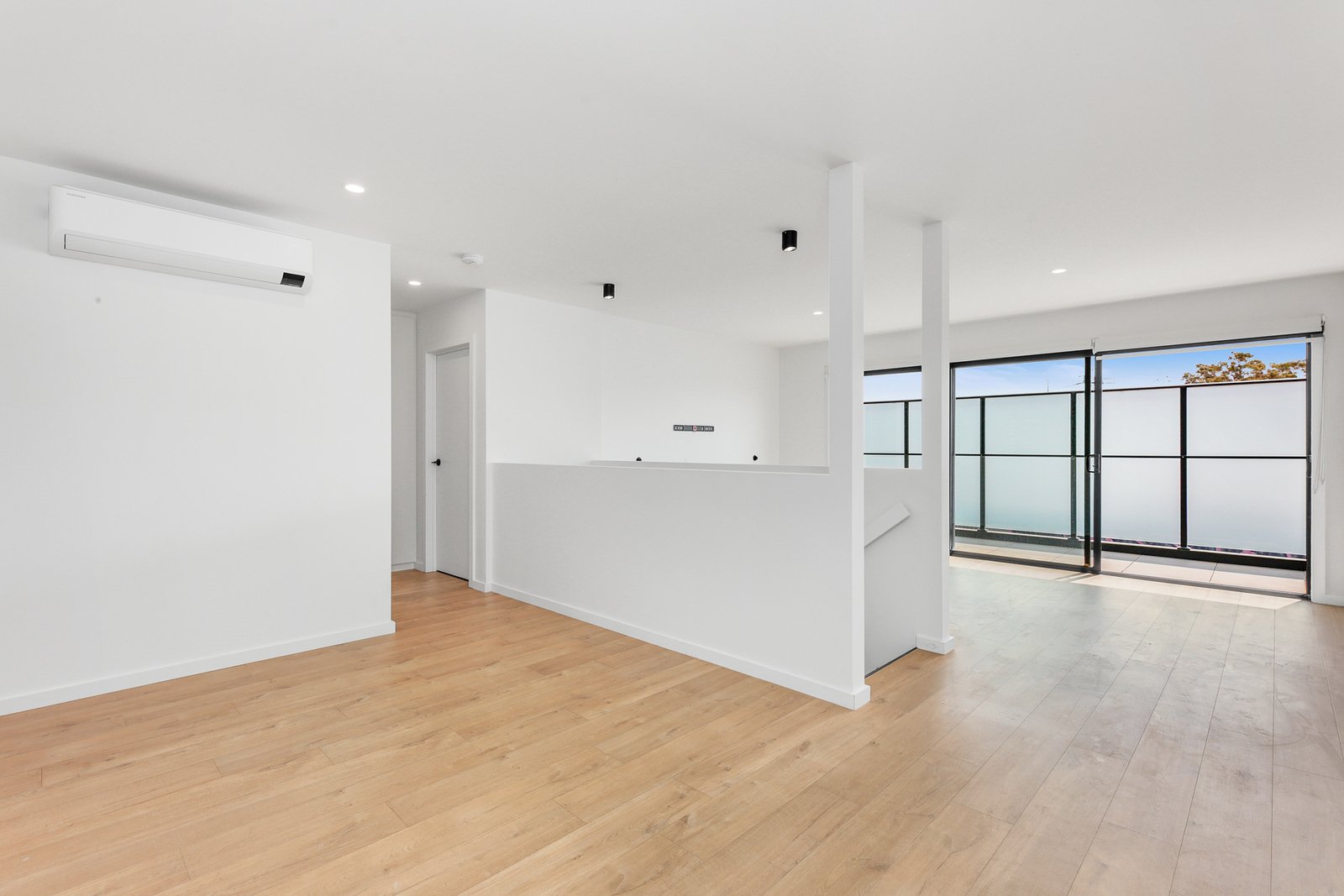 Gallery: 3/60 Mcmahons Road