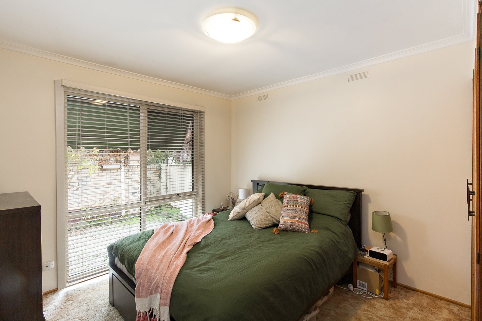 Gallery: 3/606 Lydiard Street North
