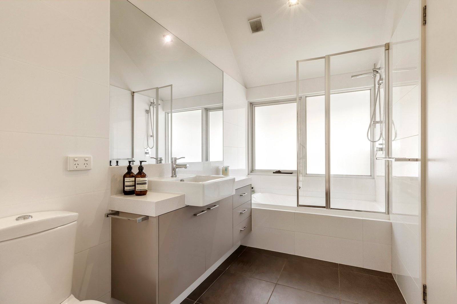 Gallery: 3/61 Westbury Street