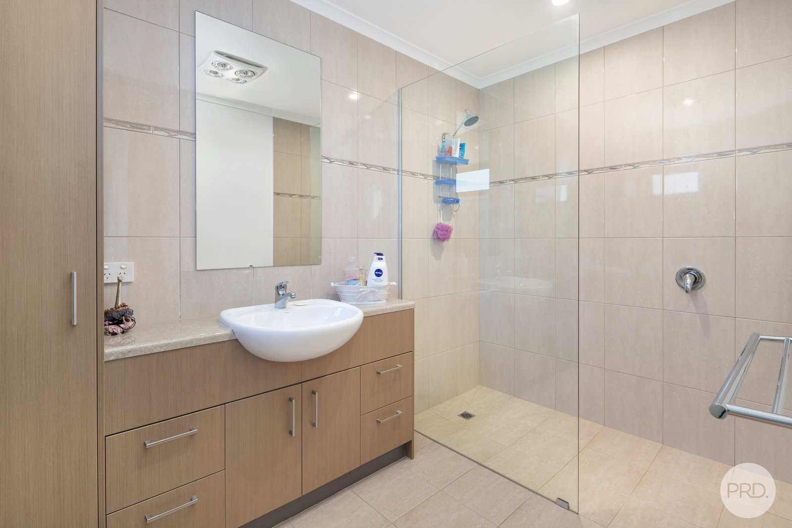 3/610 Wilson Street CANADIAN 9