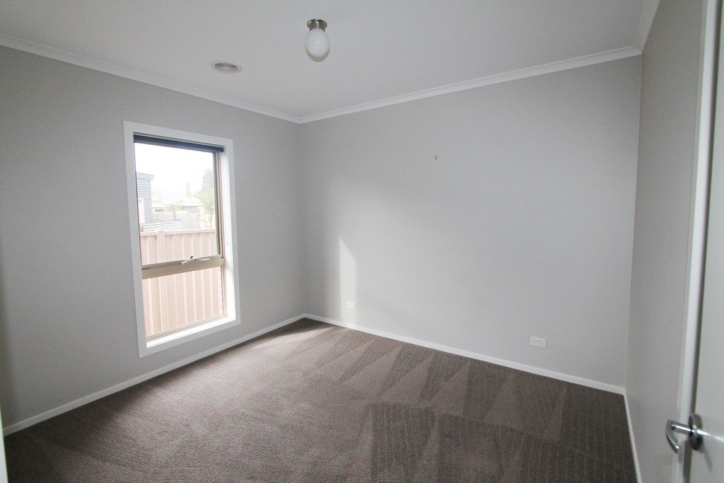 3/611 Ripon Street South REDAN 10