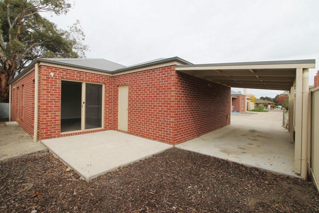 3/611 Ripon Street South REDAN 12