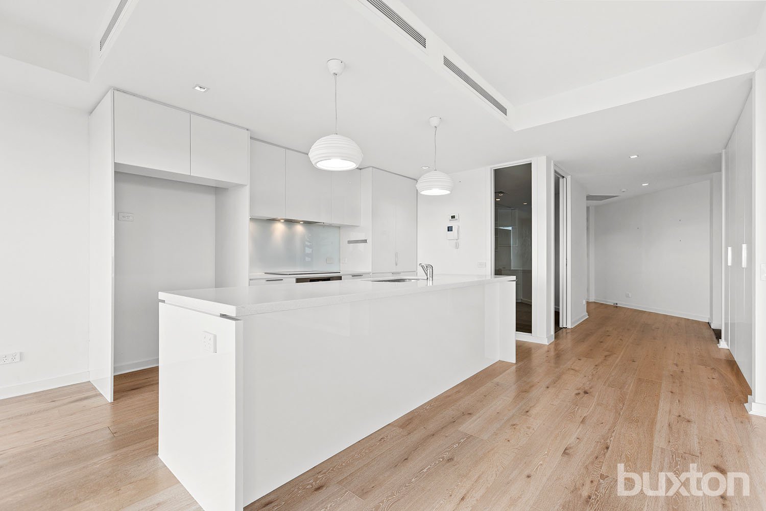 Gallery: 36/15 Beach Road