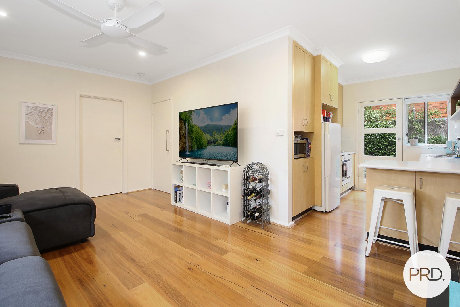 3/616 Stanley Street ALBURY 3