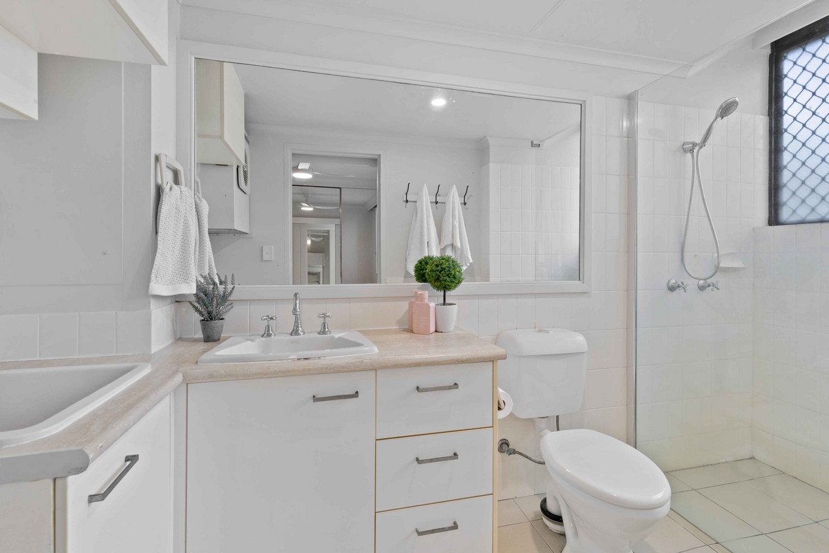 36/1921 Gold Coast Highway BURLEIGH HEADS 11