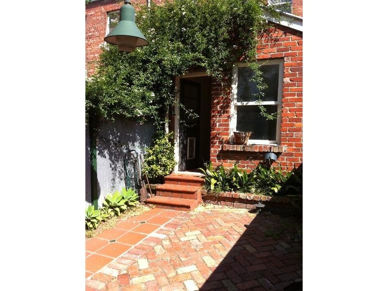Gallery: 362 Bay Street
