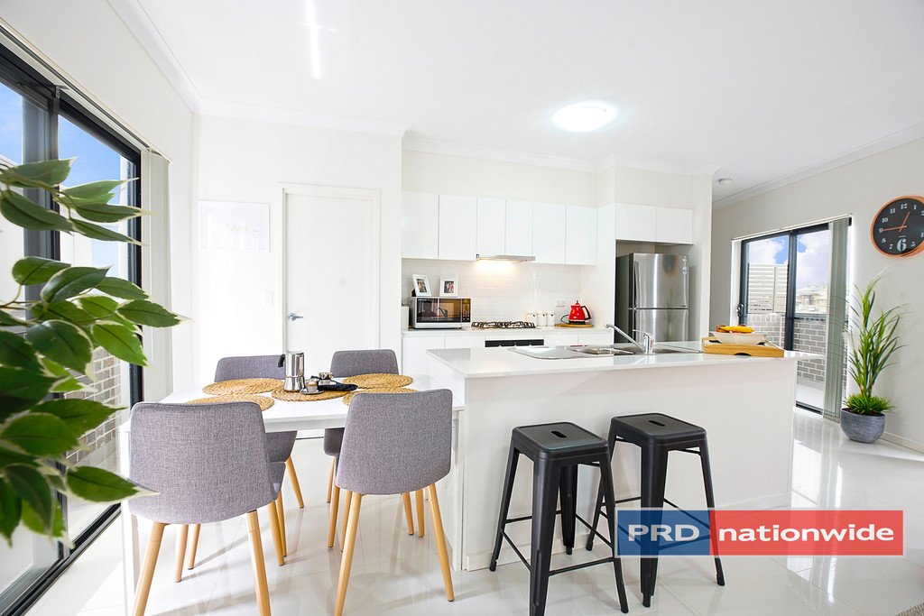 36/2 Glenmore Ridge Drive GLENMORE PARK 2