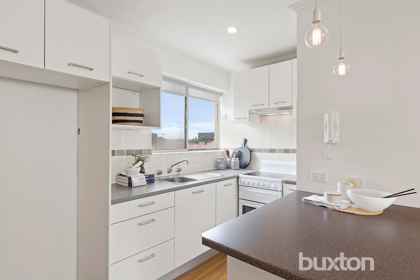 Gallery: 36/252 Dandenong Road