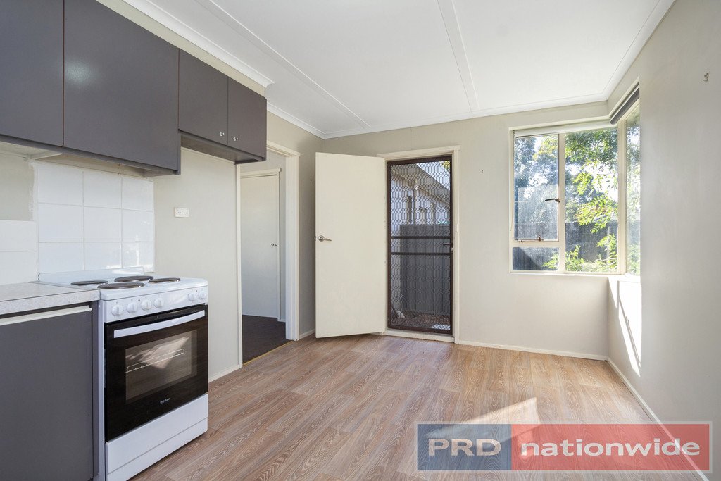 3/628 Wilson Street CANADIAN 5