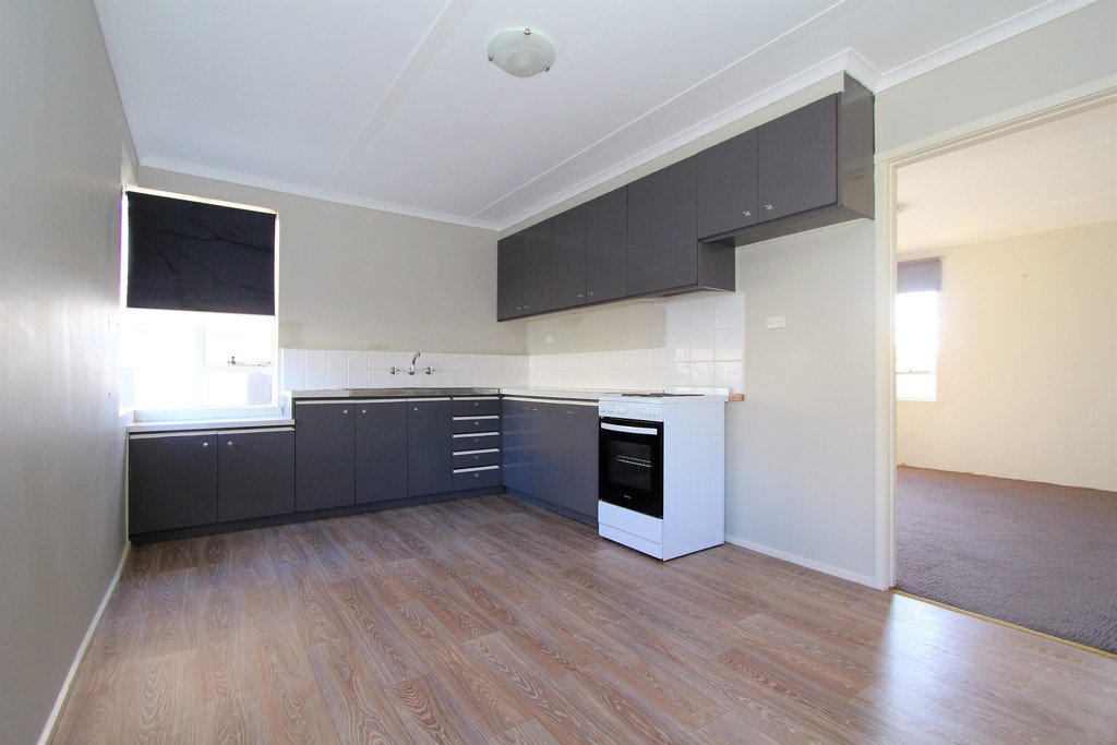 3/628 Wilson Street CANADIAN 3